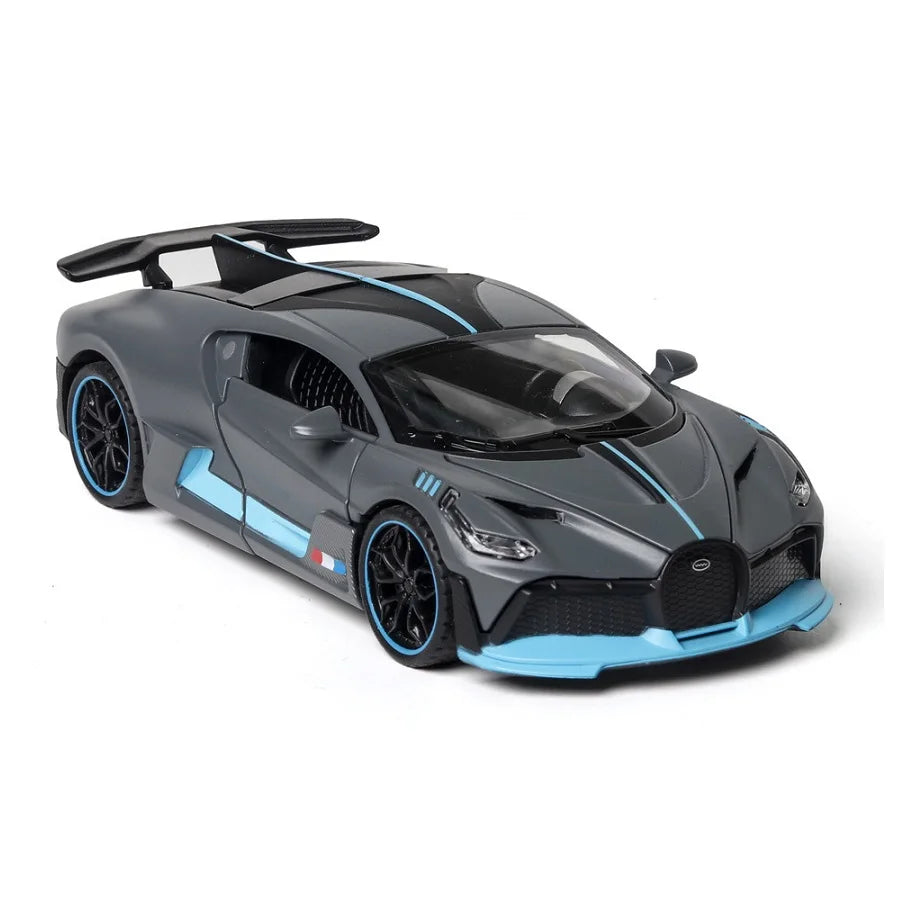 1/32 Diecast Sport Car Bugatti Divo Simulation Model Play Metal Vehicle 15.5Cm Collectible Toy For Kids W/Lights